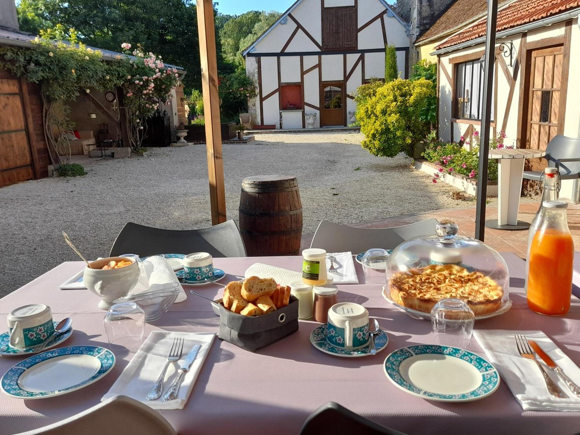 Aux Sources De Ouanne住宿加早餐旅馆 外观 照片